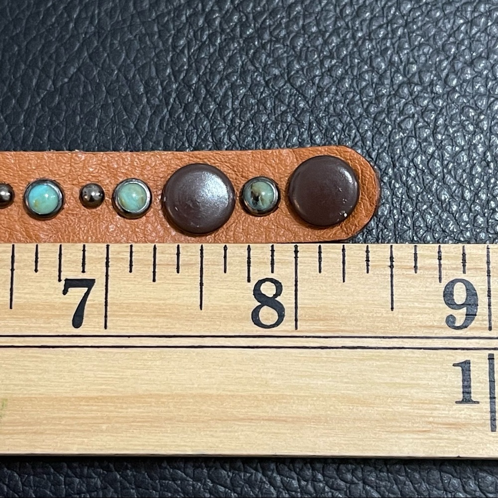 Brown Leather and turquoise like stone bracelet. - Picture 5 of 5